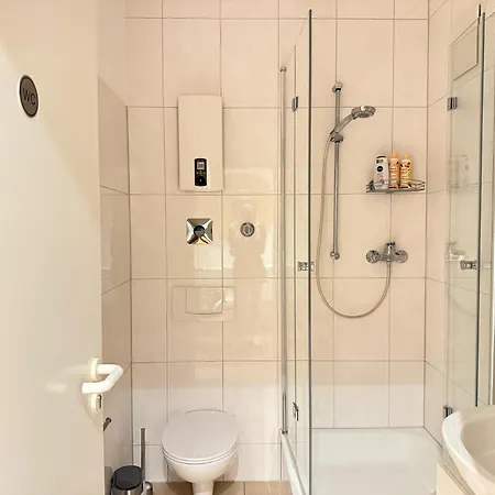 Apartment Bohochic Im Herzen Koelns Mit Balkon Cologne